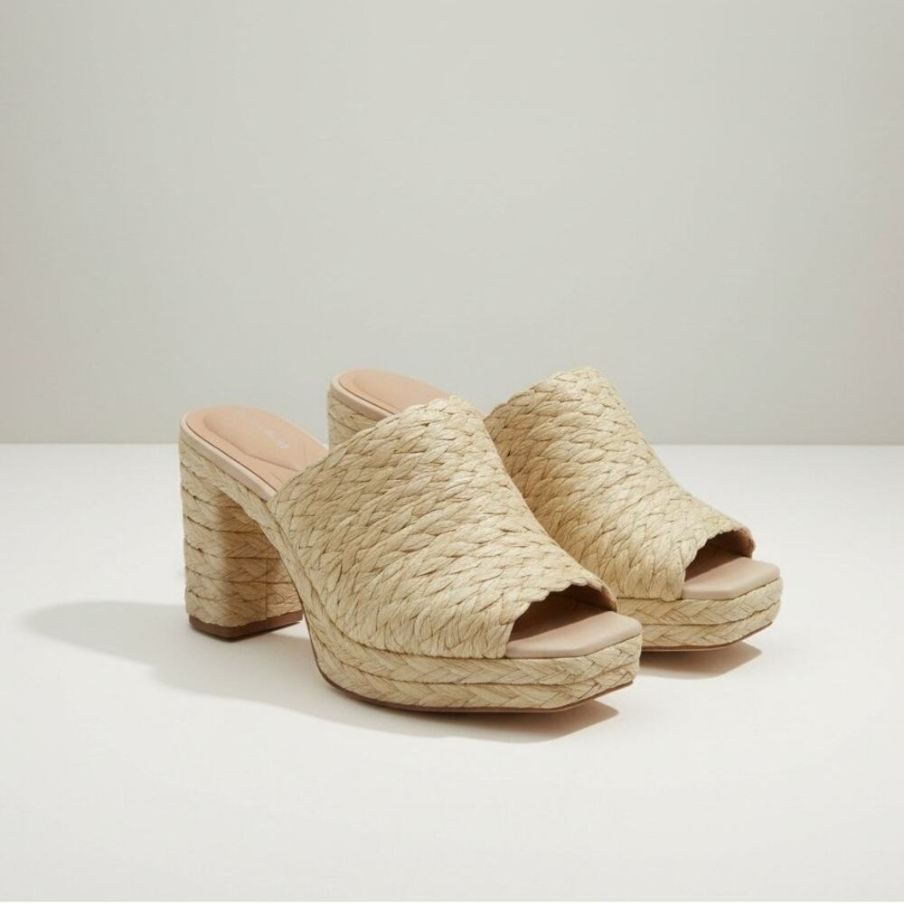 Charles David Prisca Natural Raffia Platform Sandals Heels · Size 9 · EUC Straw
